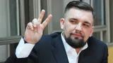 «Поверьте, я плохой человек. Очень грешный». Рэпер Баста запускает боксерский промоушен