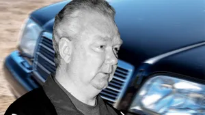 На какой машине ездил легендарный Лобановский. У него была шикарная иномарка! 