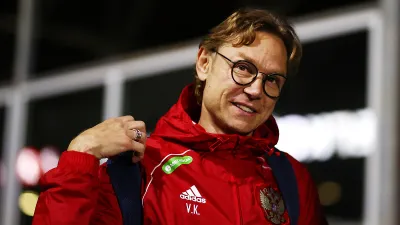 Валерий Карпин
