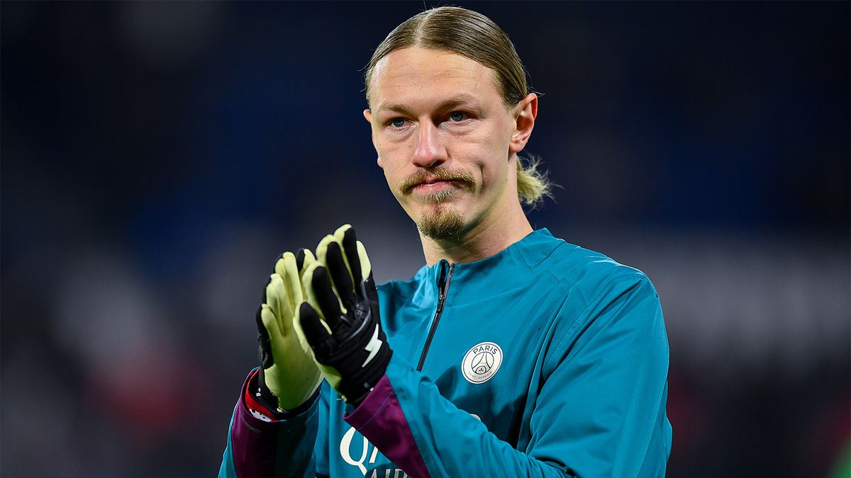 Сафонов — о ситуации в «ПСЖ»: «Запредельное доверие тренера ко второму вратарю»