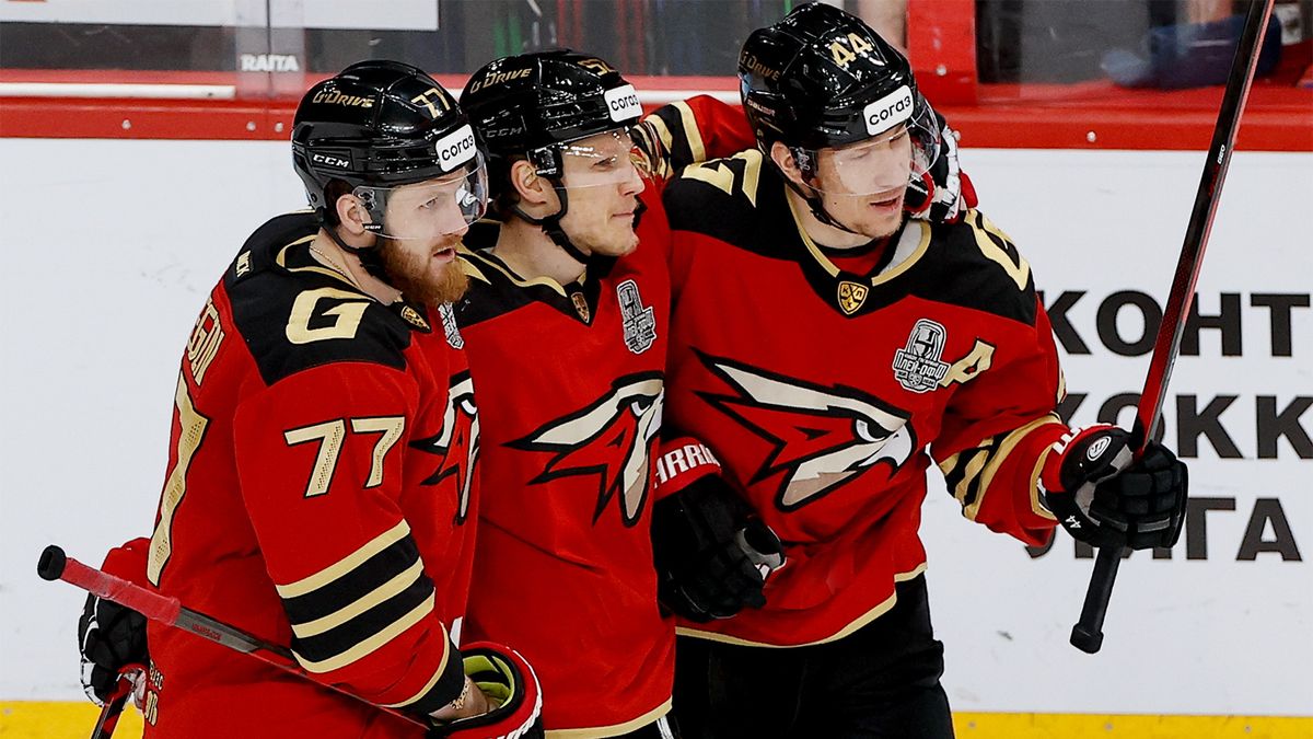 «Авангард» выиграл у «Трактора», Шарипзянов оформил хет-трик из передач