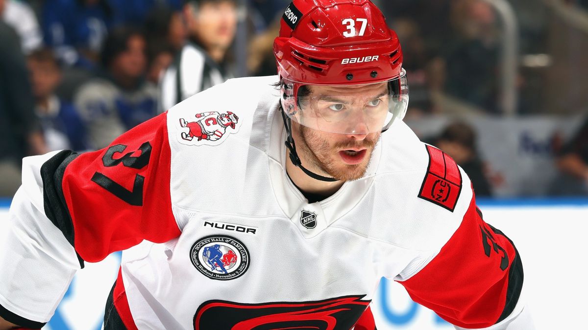 Свечников может покинуть «Каролину» из-за нехватки игрового времени