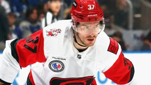 Русский талант спас американский клуб! Он даже вколотил гол в стиле Овечкина — это лучший матч Свечникова в сезоне