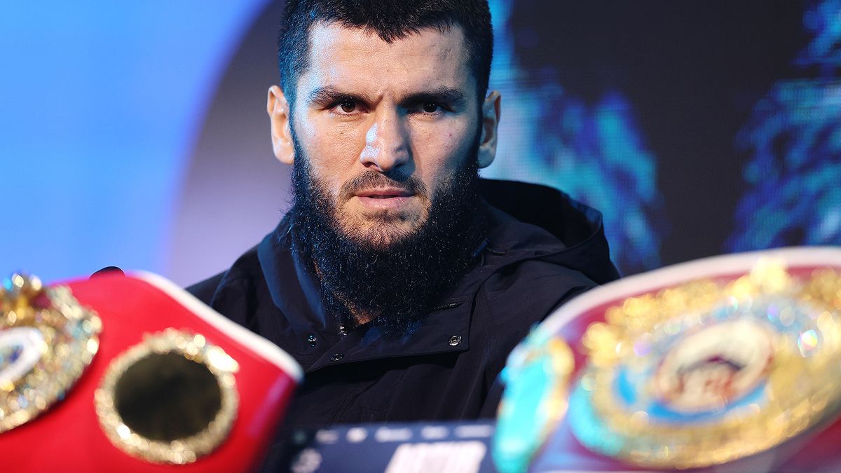 Российский боксер извинился за оскорбление Бетербиева: «Разжигание межнациональной розни ни к чему»