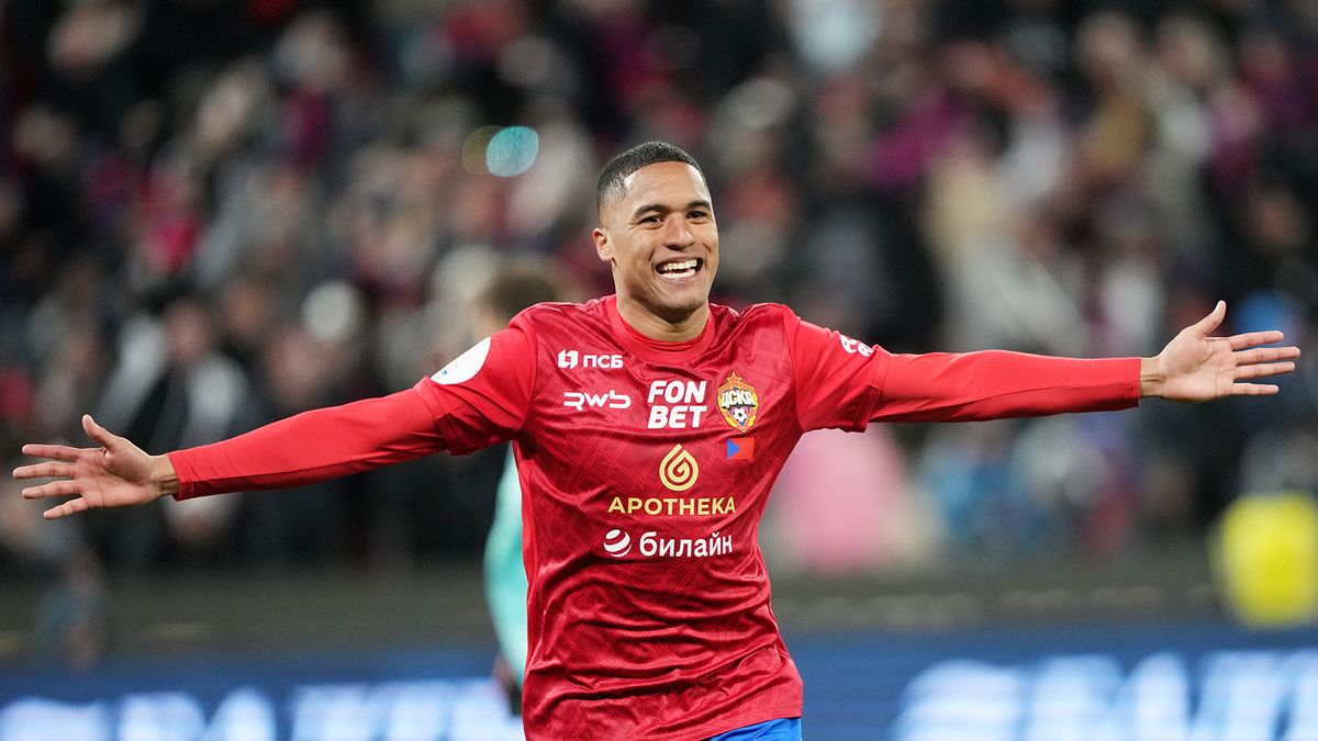 Экс-футболист ЦСКА Сауль Гуарирапа перешел в клуб из Китая