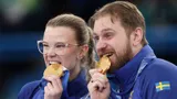Шведские керлингисты выиграли золото в миксте на Олимпиаде