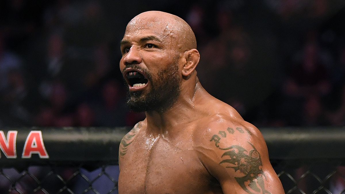 Ромеро бросил вызов Андерсону Силве по боксу. Экс-бойцам UFC 98 лет на двоих