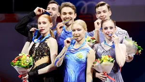 Россия запустила свой коронный вид фигурки: у взрослых все очень печально. Но Тутберидзе может спасти