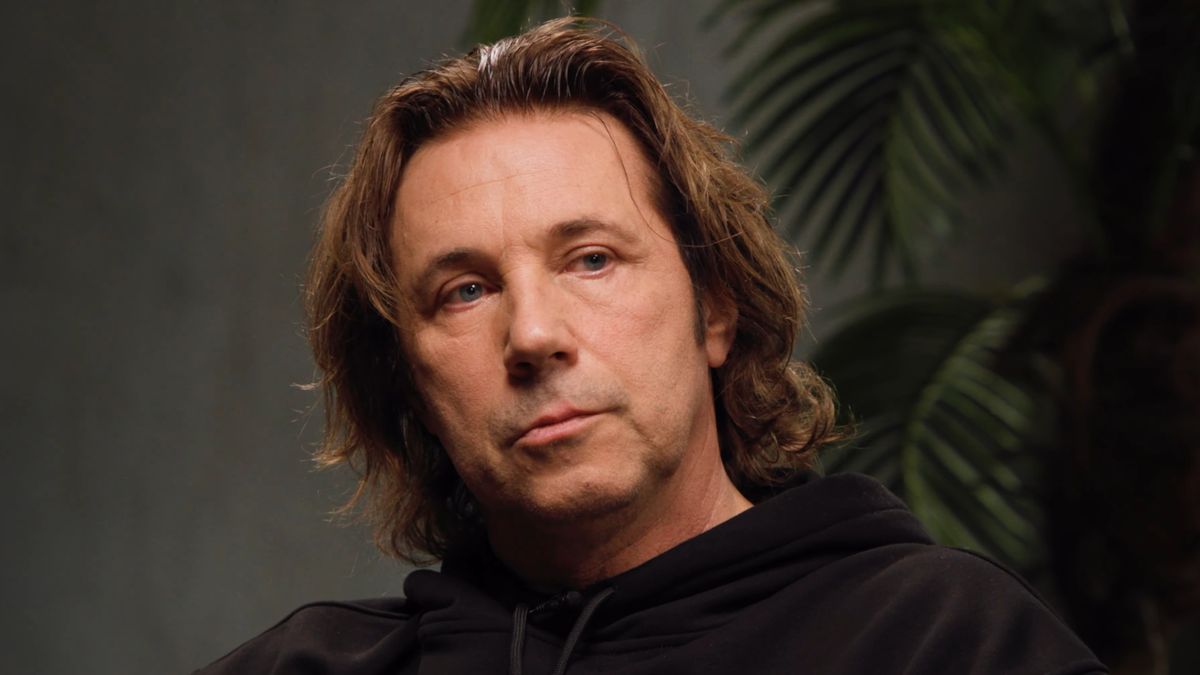 Видео: Александр Мостовой посвятил стихотворение покойному Никите Симоняну