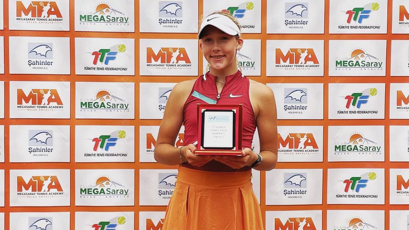 марта олеговна костюк. аманда анисимова потапова. Jason jung инстаграм. Itf tennis junior. турнир по большому теннису интервью спортсменов город ханты мансийск.