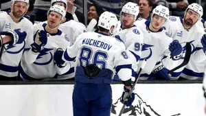 Русский хоккеист снова выдал мощный матч в Америке — Кучерова не остановить: у него хет-трик и 111 очков в сезоне