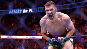 Чемпион АСА: «Махачев в среднем весе UFC? По навыкам Ислам превосходит Дю Плесси»