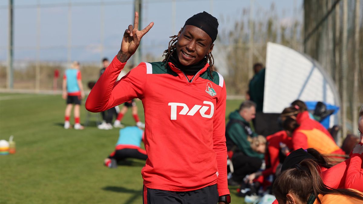 Видео: африканская футболистка «Локомотива» забила гол через себя в матче Суперлиги