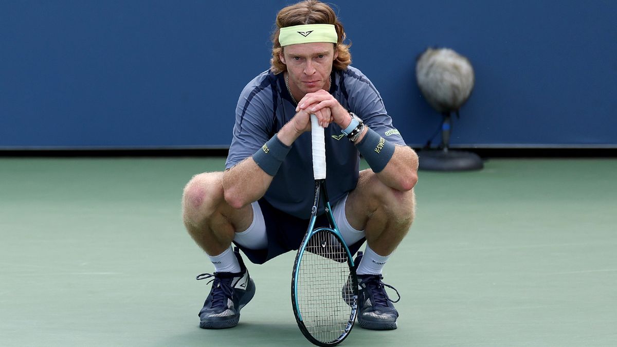 Рублев проиграл Шелтону в 1/8 финала «Мастерса» в Париже