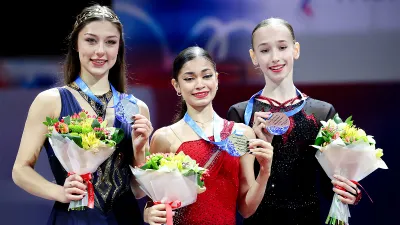 Анна Фролова, Аделия Петросян, Дина Хуснутдинова