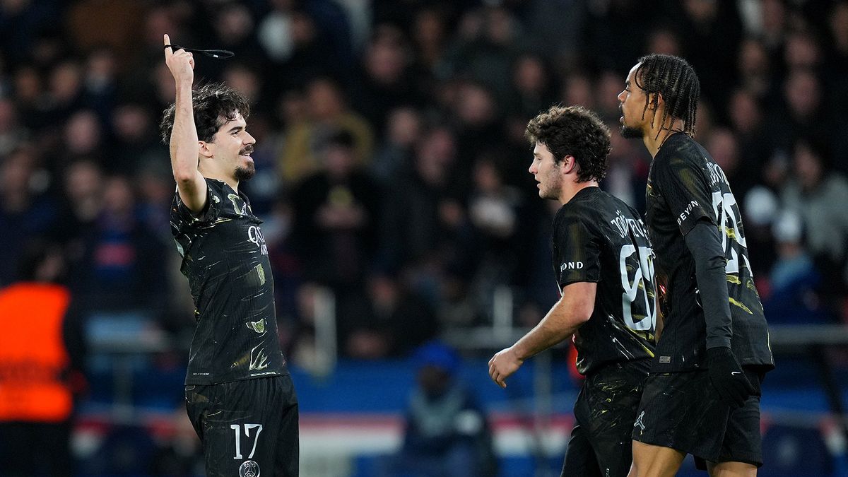 «ПСЖ» разгромил «Челси» в матче Лиги чемпионов. Хвича оформил дубль, Сафонов провел на поле весь матч