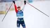 Королева лыж выиграла чемпионат мира, хотя шведка отправила ее в снег. А дебютантка из России в топ-10