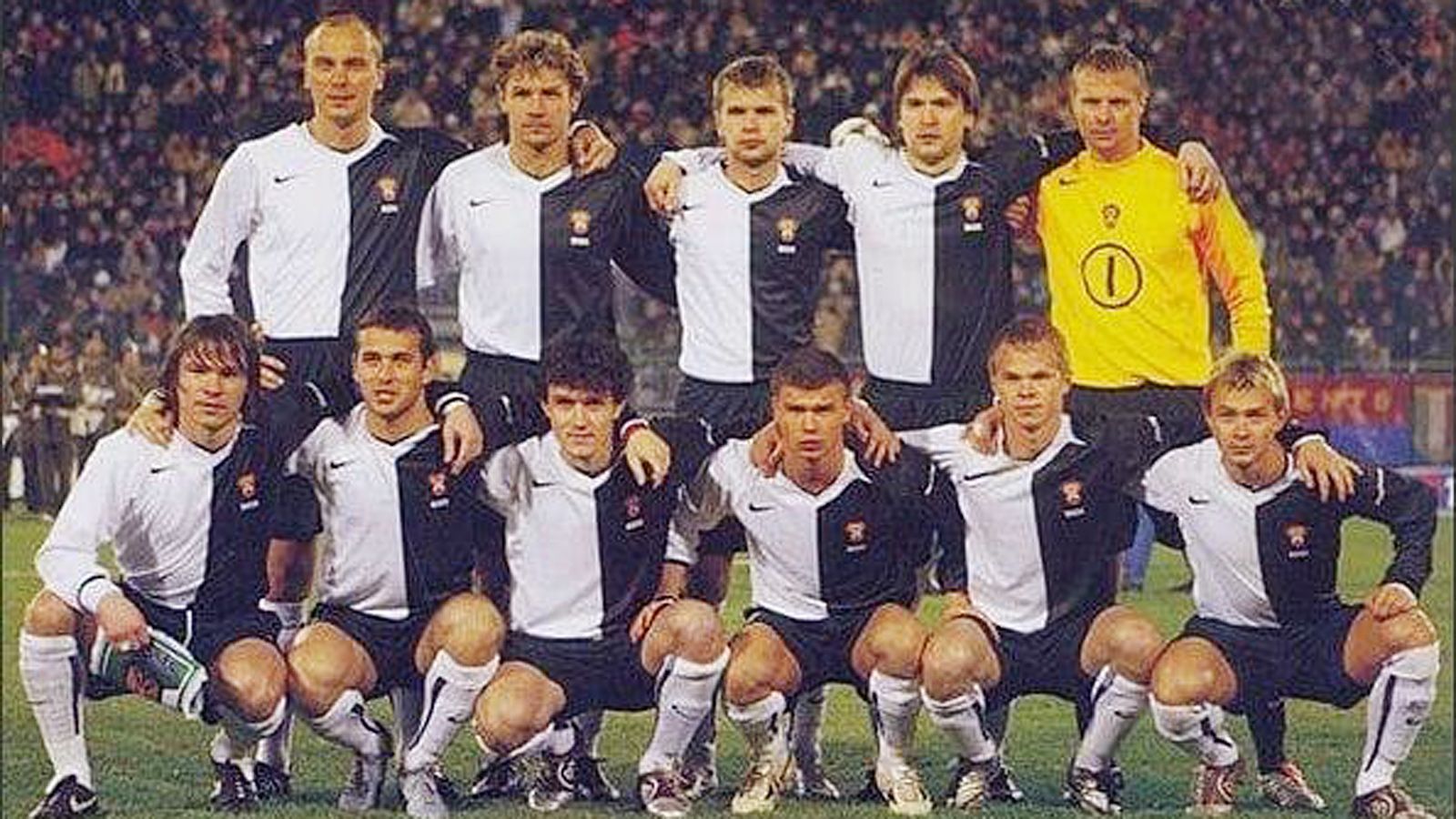 Сборная греции чемпионат европы 2004 год. Сборная англии 2003. Сборная 2005 по футболу. Сборная англии 2006. Сборная 2005 по футболу.