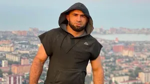 Боец UFC Ахмедов: «В США хорошие люди, приветливые. Вернулся в Россию — так все хмуро. И все равно здесь лучше»