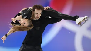 Катастрофа раскрученных российских фигуристов на стартовом Гран-при. Провалились любимчики Федерации