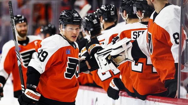 Лучший вратарь мира не устоял перед русским вундеркиндом! Мичкова критиковали, но он забил первый гол в сезоне