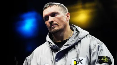 Александр Усик
