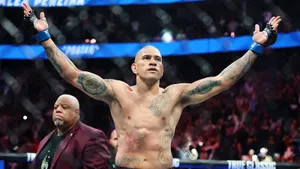 Крушитель подбородков вырубит француза и станет первым тройным чемпионом UFC. Прогноз на Алекс Перейра — Сирил Ган