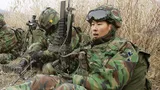 Сон пройдет службу в армии Южной Кореи. Его ждут марш-броски на 30 км, рукопашный бой и слезоточивый газ