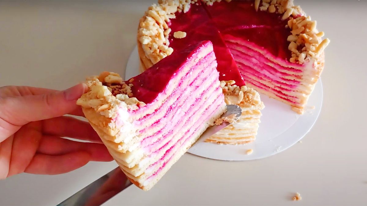 Этот торт в СССР бабушки готовили на сковороде, а теперь про него не вспоминают: рецепт Карельского Столетнего