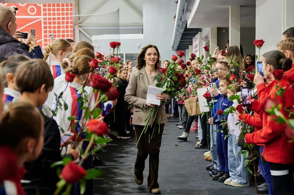 Медведева после 15 часов дороги провела мастер-класс на границе с Китаем