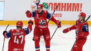 Именно эта связка вывела «Локомотив» в финал! Дерзкий талант Сурин и нестареющий Радулов идут за Кубком Гагарина