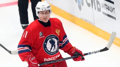 Владимир Путин, Ночная хоккейная лига