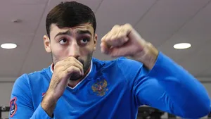 Чемпион России по боксу сломал нос сотруднику Росгвардии в Москве