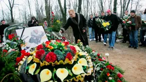 Он помогал сборной СССР выиграть МЧМ, а ушел из жизни на глазах у родителей. Трагическая история хоккеиста Жолтока