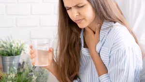 Оказывается, частая икота может быть признаком серьезных заболеваний: как остановить приступ и что обследовать