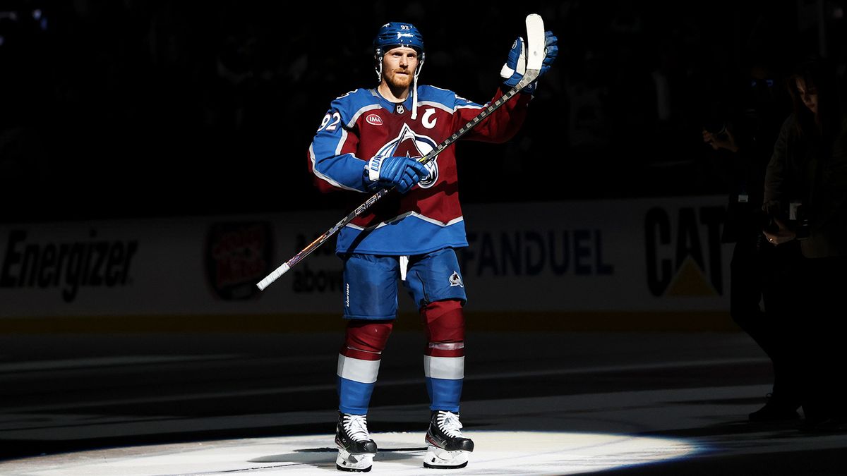 Капитан сборной Швеции привез в Олимпийскую деревню свои домашние подушки