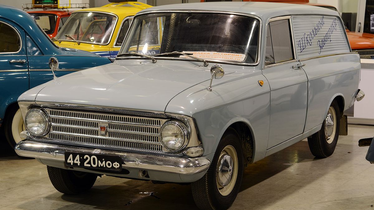 Теперь понятно, почему этот автомобиль в СССР называли так странно: что еще за бункер