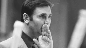 Грандиозный скандал в СССР! Великого Тихонова, которого боялись абсолютно все, послал вратарь сборной страны