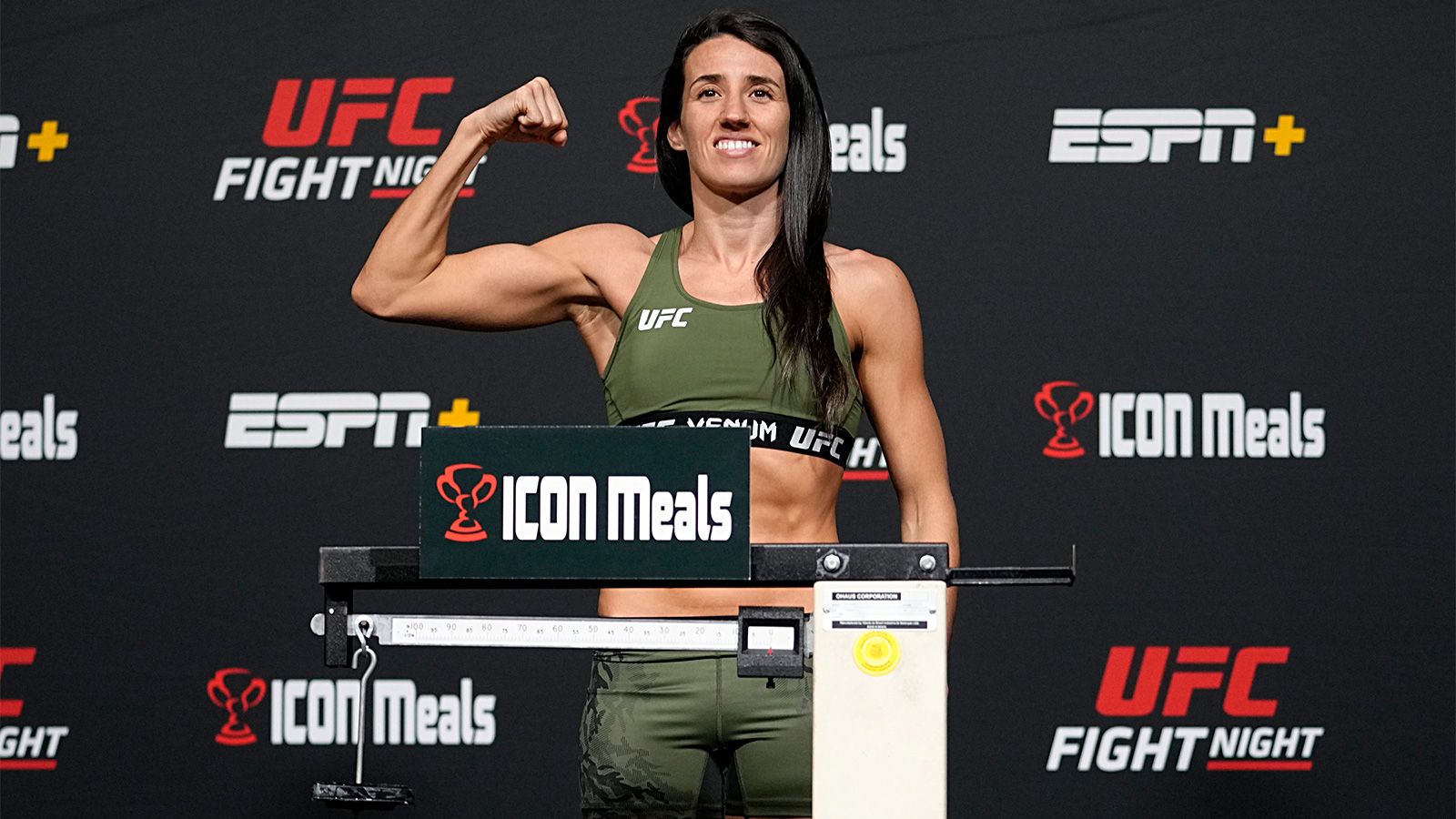 Маккензи дерн. Лемос дерн прогноз на бой. Дёрн юфс. Лемос дерн прогноз на бой. Аспен лэдд фото.