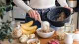 Надоела овсяная каша на завтрак? Вот 4 способа, как приготовить овсянку вкусно и по-новому
