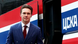 Отказывается уезжать в Америку, хотя год не играет в России! Каменева обвиняют в допинге, но в его деле много тайн