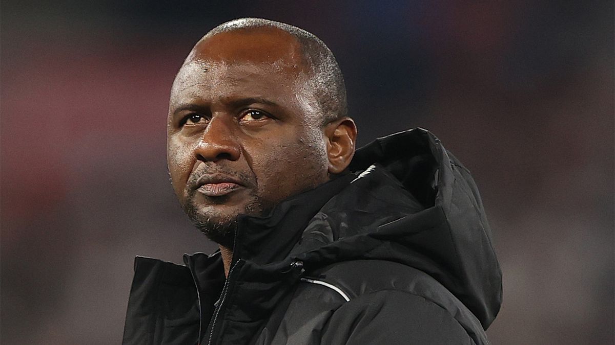 «Дженоа» уволил Виейра. Команда занимает последнее место в Серии А