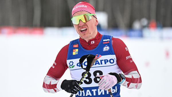 Большунов разделался с вернувшимся из Европы Коростелевым: хватило 3 км. Непряева вообще не попала в призы