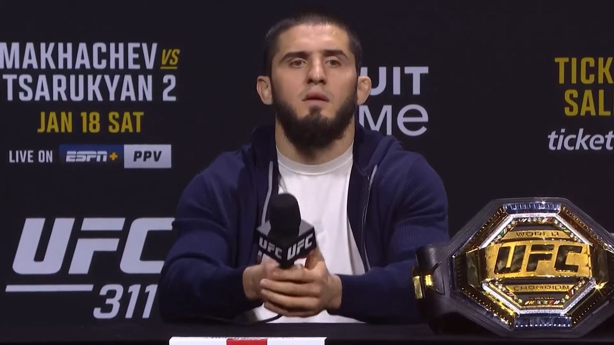 Махачев: Мне жалко Хабиба. Это будет долгая ночь для него