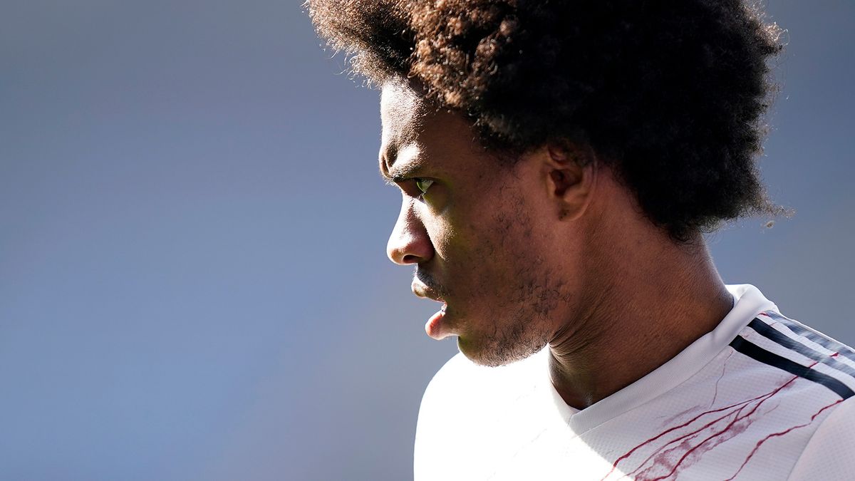 Гол Виллиана помог «Гремио» обыграть «Палмейрас», «Атлетико Минейро» Халка упустил победу в матче с «Фламенго»