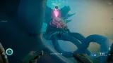 Как безопасно проплыть мимо левиафана-коллекционера в Subnautica 2