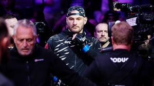 Звезды, ушедшие из ММА в 2024 году: лучший тяж в истории UFC, рекордсмен по защитам титула, легенда из Чечни