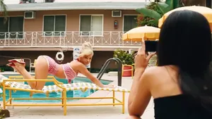 Посмотрела новую «Эйфорию»: в Зендею стреляют, а Сидни Суини снимается для OnlyFans