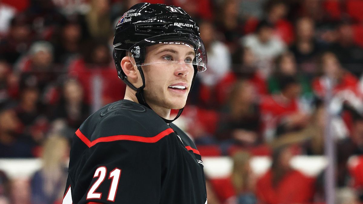 «Каролина» нанесла поражение «Сан-Хосе». У Никишина ассист