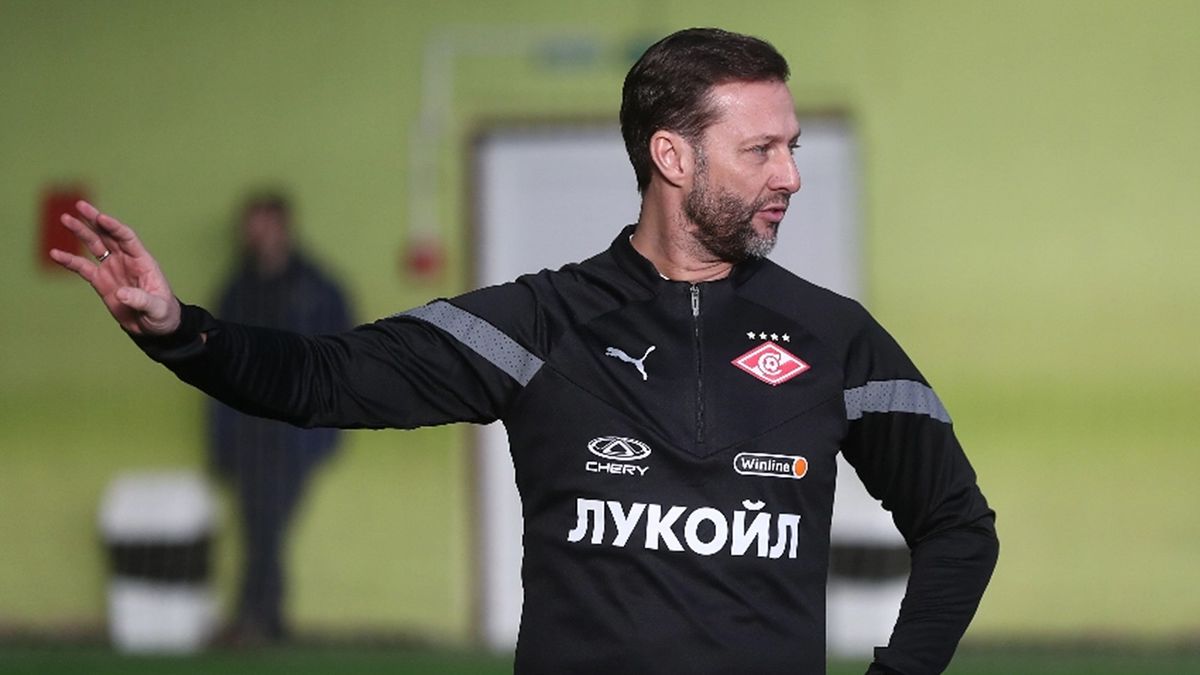 Стало известно, почему «Спартак» назначил Вадима Романова и. о. главного тренера